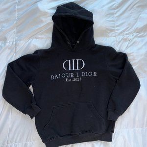 BLACK HOODED SIGNATURE SWEATSHIRT